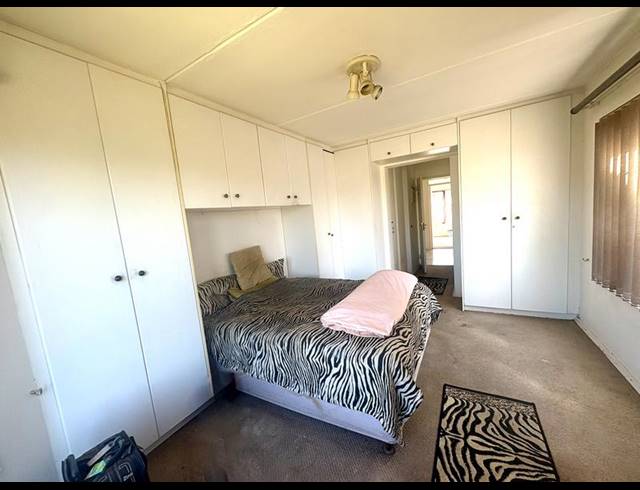 3 BEDROOM APARTMENT FOR SALE IN SANDRINGHAM